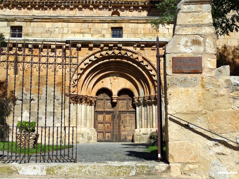 Portada Iglesia románica de Caltojar