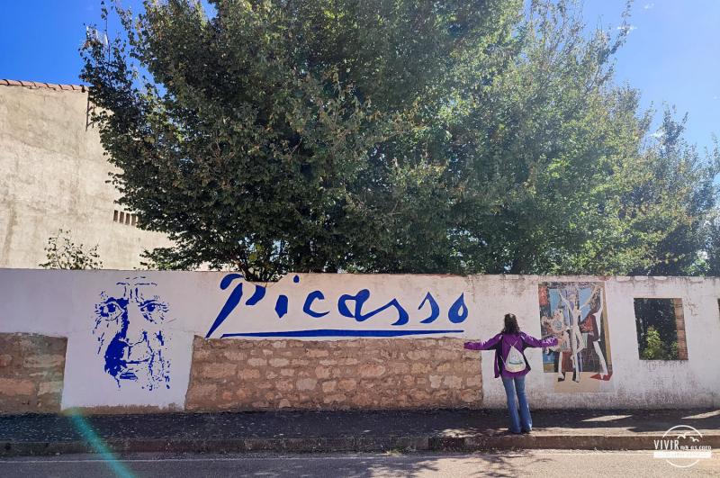 Caltojar: pueblo de Soria con murales de Picasso