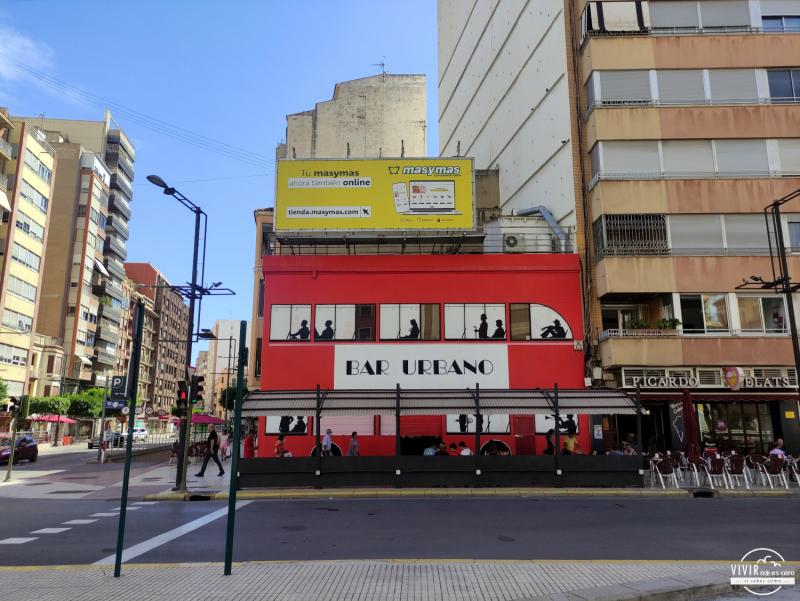 Fachada lateral del Bar Urbano (Castellón)