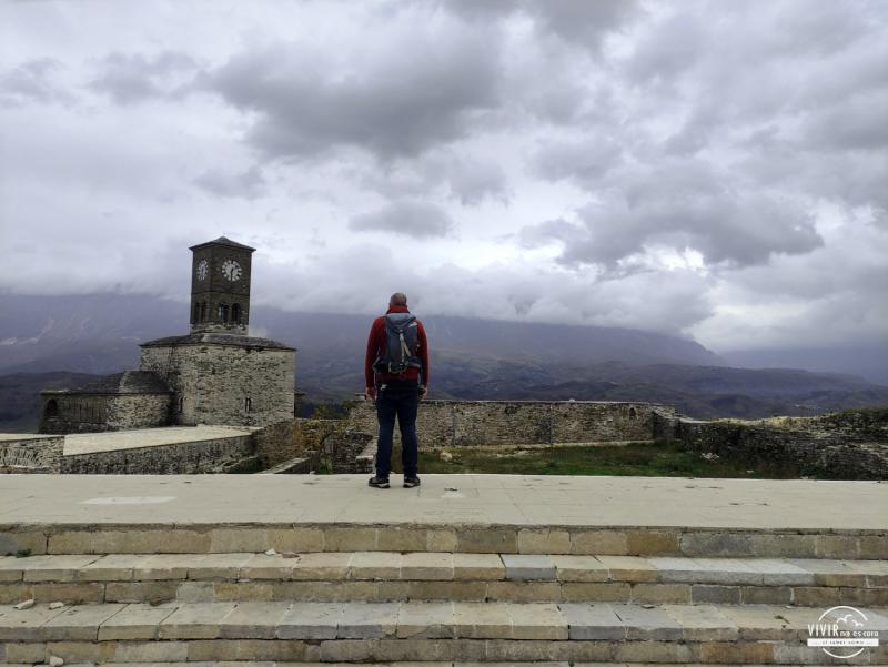 Castillo de Gjirokaster: la torre del reloj (Albania)