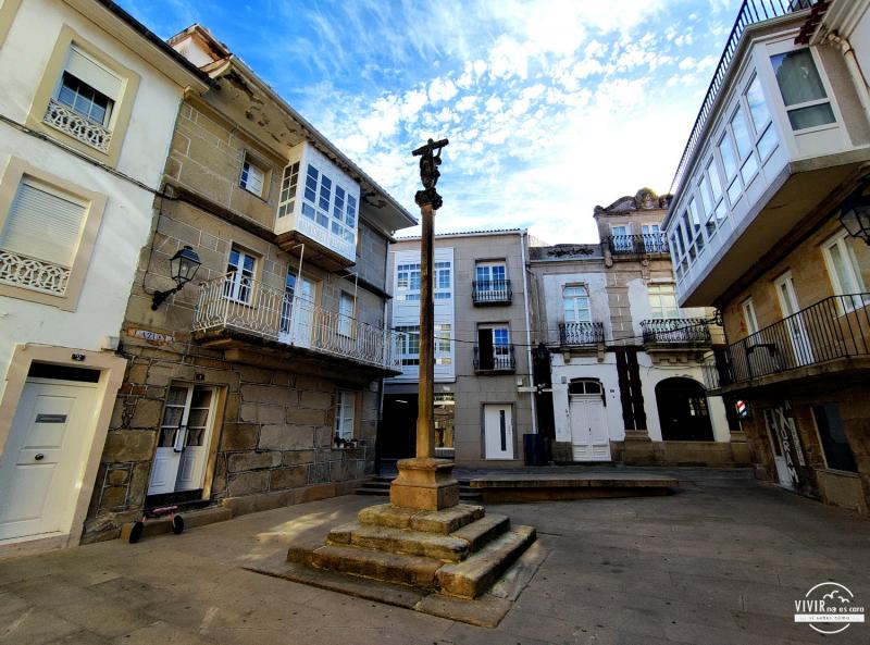 Muros: cruceiro (A Coruña)