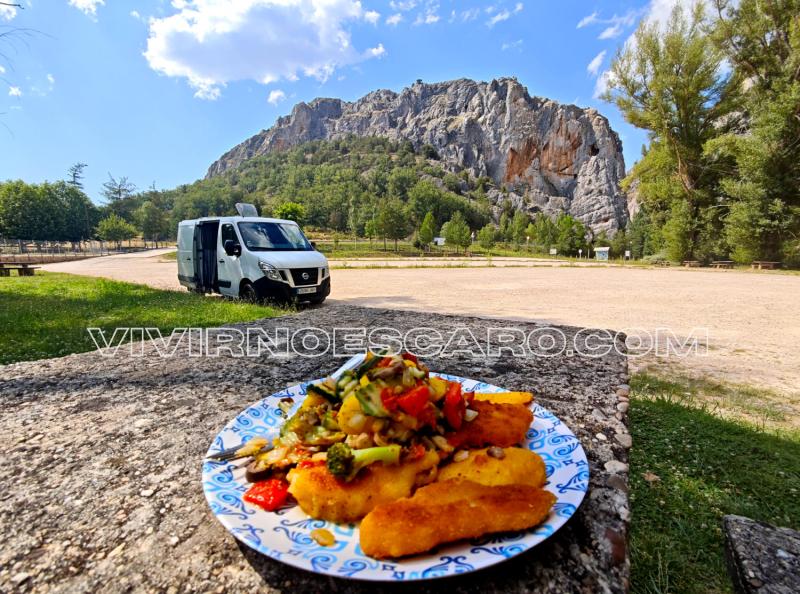 Inicio ruta del Desfiladero de la Yecla en furgoneta camper o autocaravana