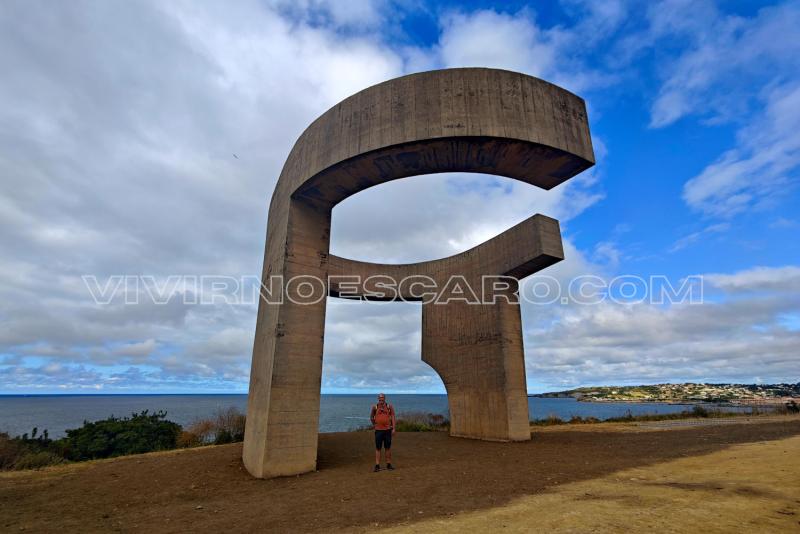 Gijón: escultura Elogio del Horizonte