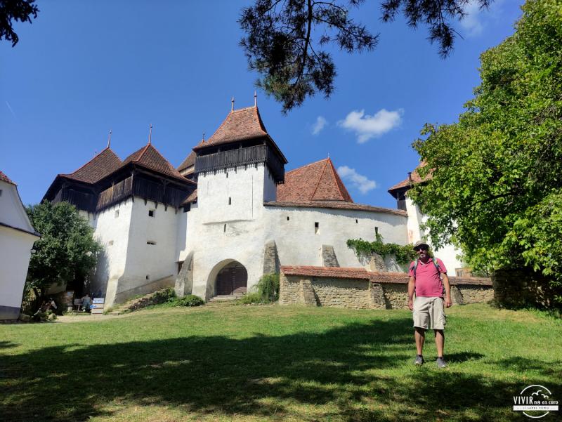 Iglesia fortificada de Viscri en Transilvania (Rumanía)