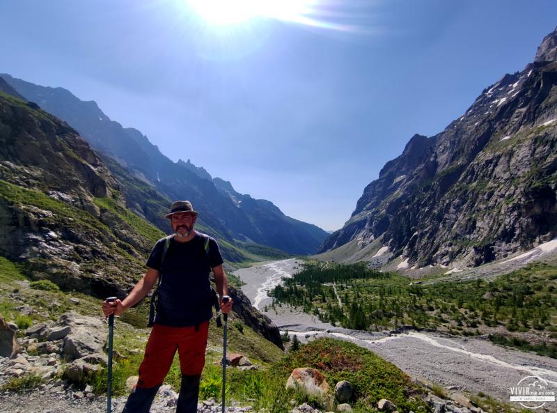 Comenzando la Ruta al Glaciar Blanco del Parque Nacional de Ecrins (Francia)