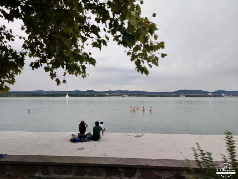 Playa al Lago Balaton en Tihany (Hungría)