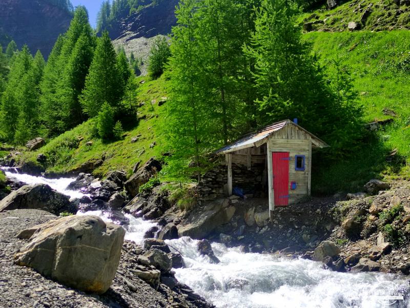 La Cabaña que llora en Parcours des Fees a la Cascada de Razis (Crévoux)