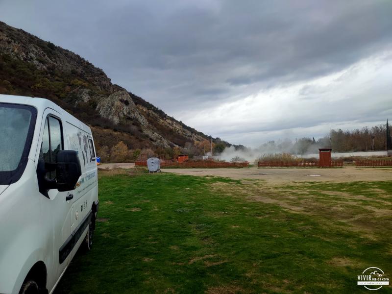 Furgoneta camper termas de Bulgaria (Rúpite)