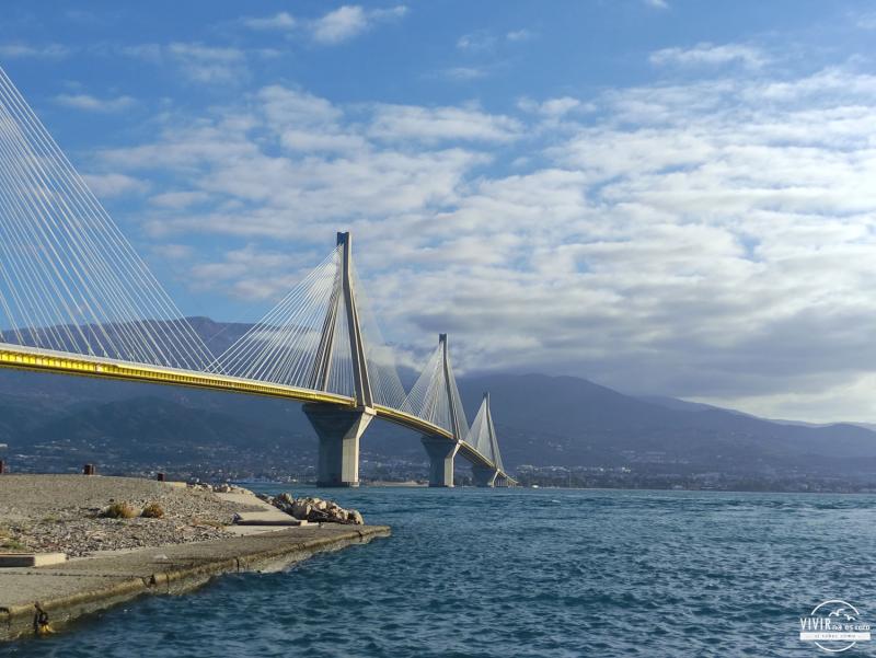 Puente de Antirio al Peloponeso