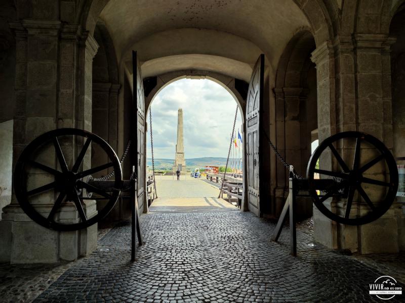 Puente levadizo ciudadela de Alba Carolina (Rumanía)