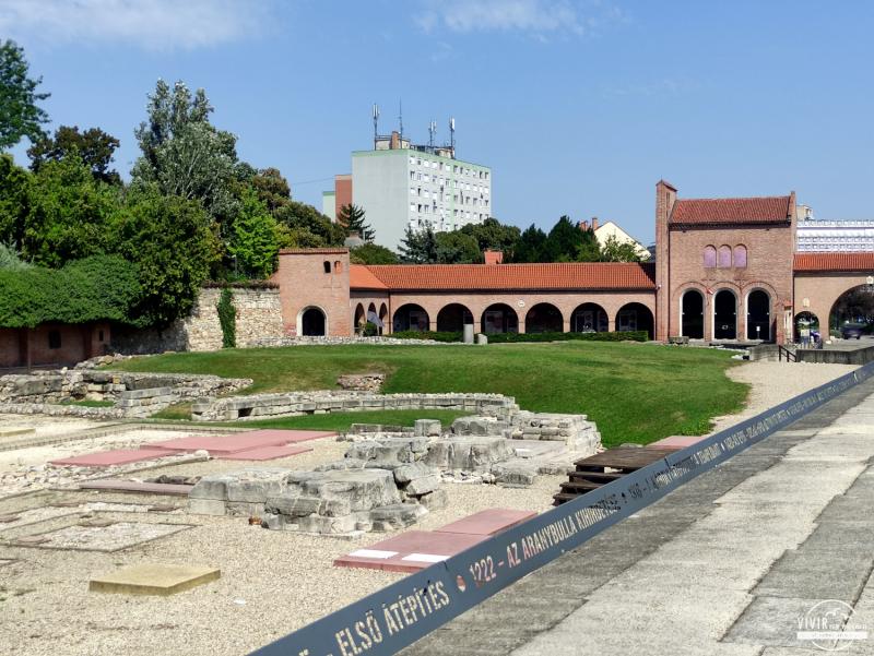 Ruinas de la Basílica de la Coronación (Székesfehérvár, Hungría)