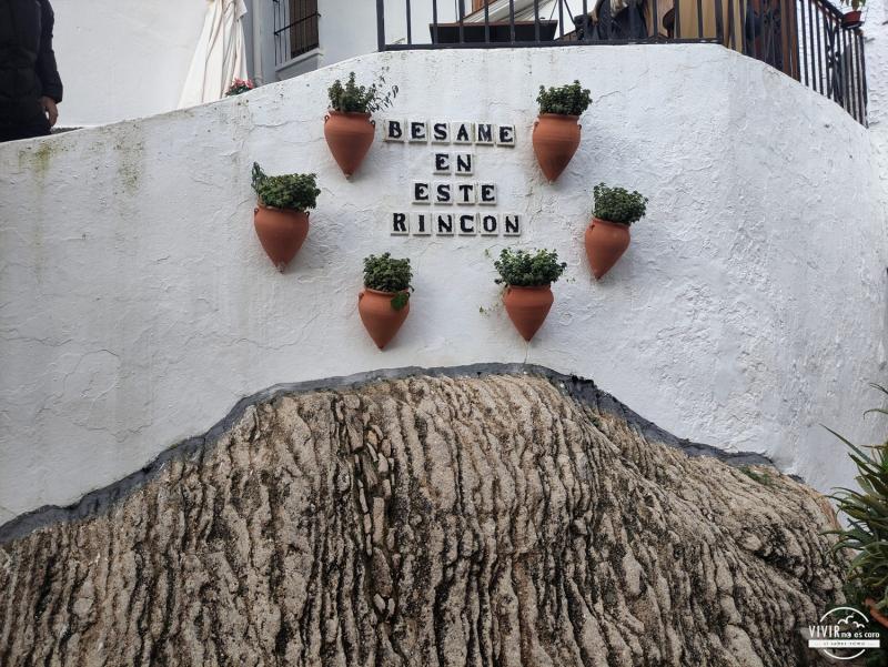 Ruta del Amor Bésame en este rincón Setenil de las Bodegas