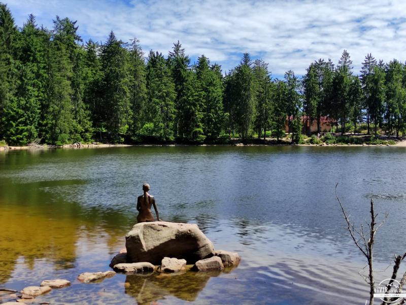 Sirena en el Mummelsee (Selva Negra, Alemania)
