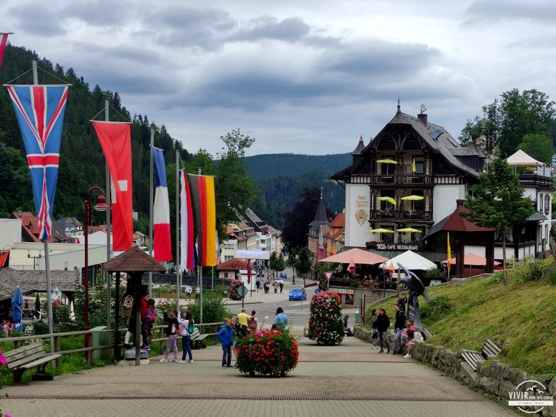 Camino de acceso a la cascada de Triberg (Selva Negra, Alemania)