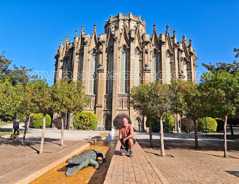 Vitoria-Gasteiz : cocodrilo de la catedral