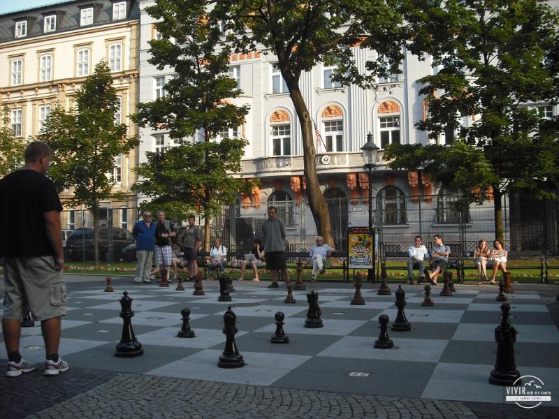Ajedrez gigante en la calle Hviezdoslavovo de Bratislava
