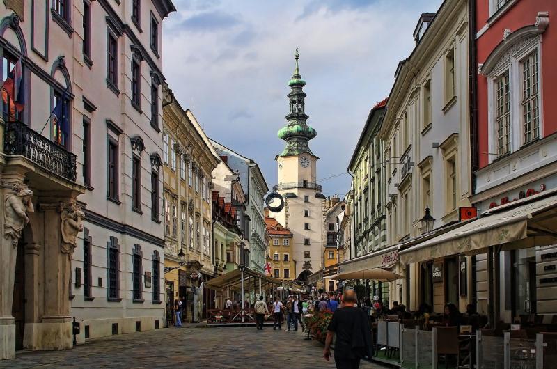 Calle Michalska y Torre de San Miguel