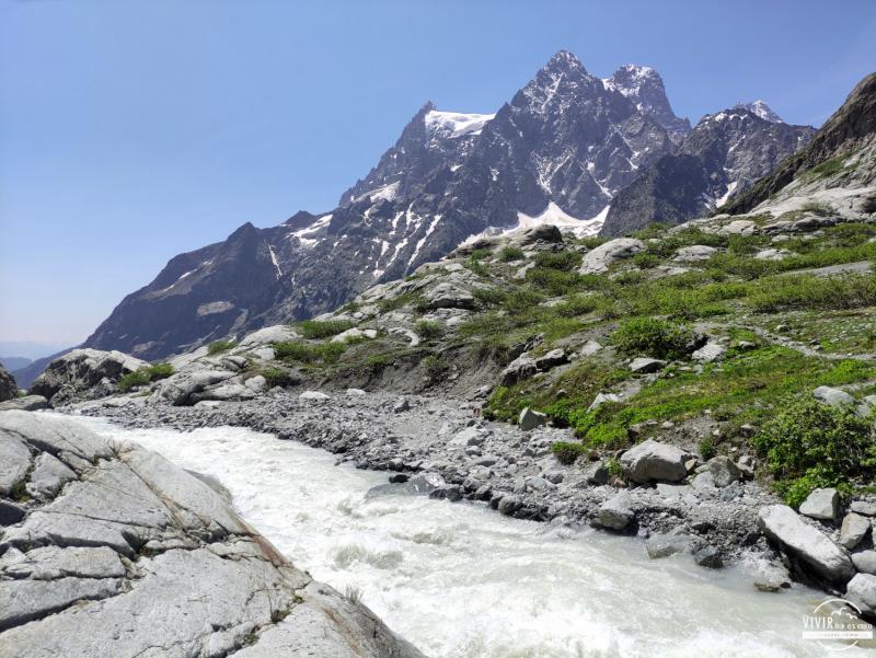 Torrente del Glaciar Blanco (Ecrins, Francia)