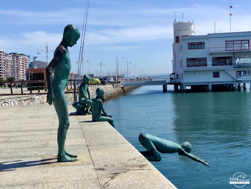 Escultura Los Raqueros Santander (Cantabria)