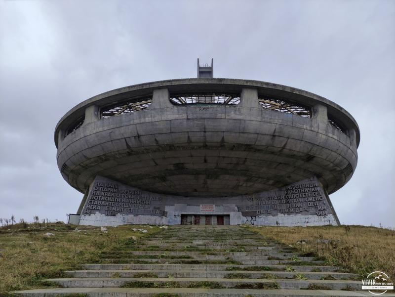 Visita al interior del OVNI comunista Buzludzha (Bulgaria)