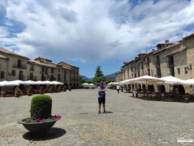 La Plaza Mayor de Aínsa
