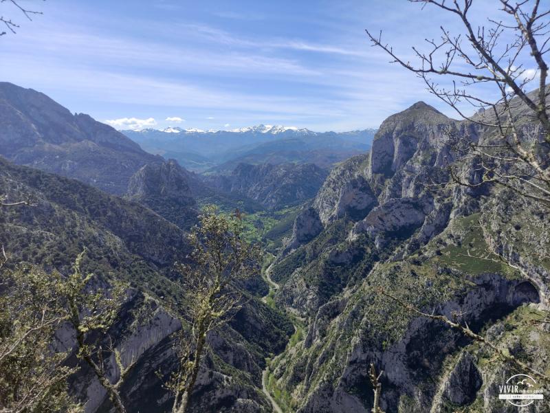 Desfiladero de la Hermida desde el Mirador Santa Catalina (Cantabria)