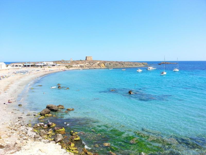 Playa en la Isla de Tabarca (Alicante)