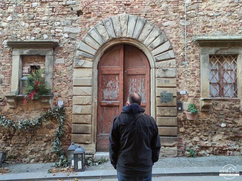 Pueblo medieval de Radicondoli (La Toscana, Italia)