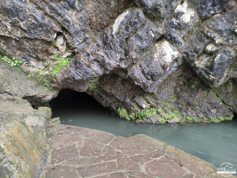 Nacimiento de la Fuentona (Ruente, Cantabria)