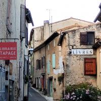 Calle de la Librairie Tapage en Montolieu (Francia)