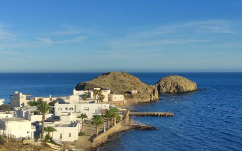Isleta del Moro en el Parque Natural del Cabo de Gata-Níjar (Almería)