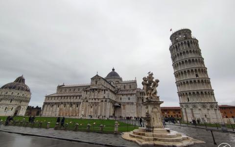 La Plaza de los Milagros (Pisa, Italia)