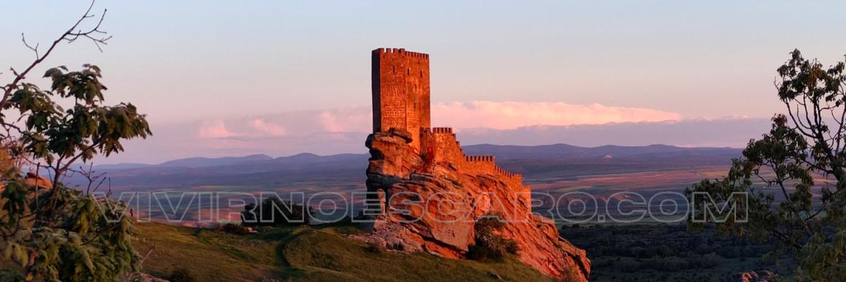 Castillo de Zafra al atardecer