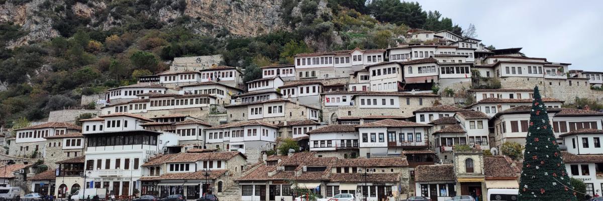 Berat ciudad de las mil ventanas (Albania)