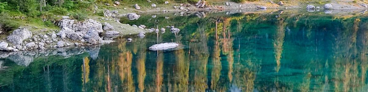 Colores del Lago di Carezza (Dolomitas, Italia)