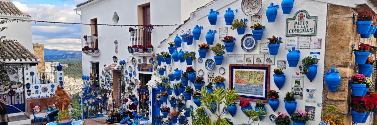 Iznájar y sus patios cordobeses