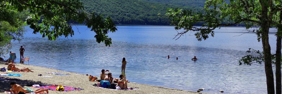 Playa en el Lago de Sanabria (Zamora)