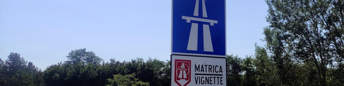 Señal viñeta entrada a autopista de peaje en Hungría