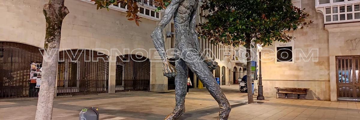 Vitoria-Gasteiz: estatua del Caminante