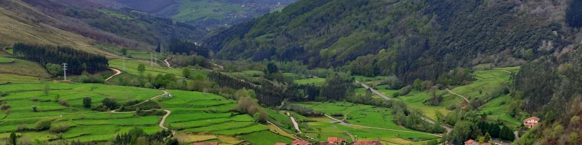 Vistas del pueblo de Carmona (Cantabria)